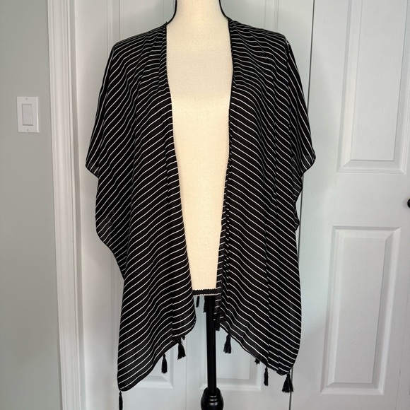 Black and White Striped Boho Kimono cover up with Tassels OS cool flowy fabric - Picture 1 of 5